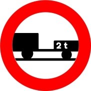Señal R-112: Entrada prohibida a vehículos de motor con remolque exceptuando los de un solo eje