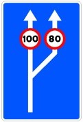 Señal S-53a: Paso de uno a dos carriles de circulación con especificación de la velocidad máxima en cada uno de ellos