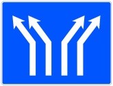 Señal S-63a: Bifurcación en calzada de cuatro carriles